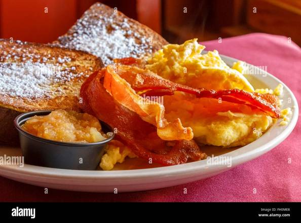 Order French Toast Platter food online from Bagel Deli Cafe store, Clifton on bringmethat.com