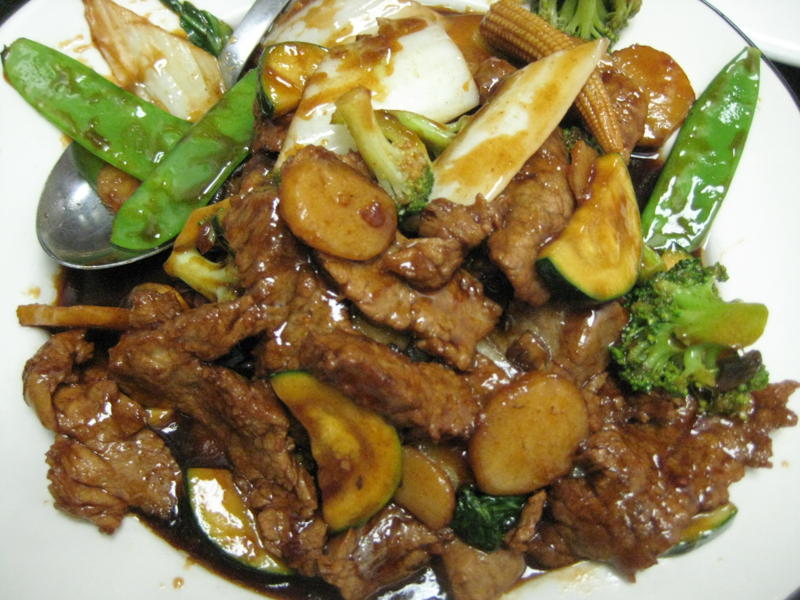 Order 98. Beef with Snow Peas food online from Taste of Asian store, Lodi on bringmethat.com