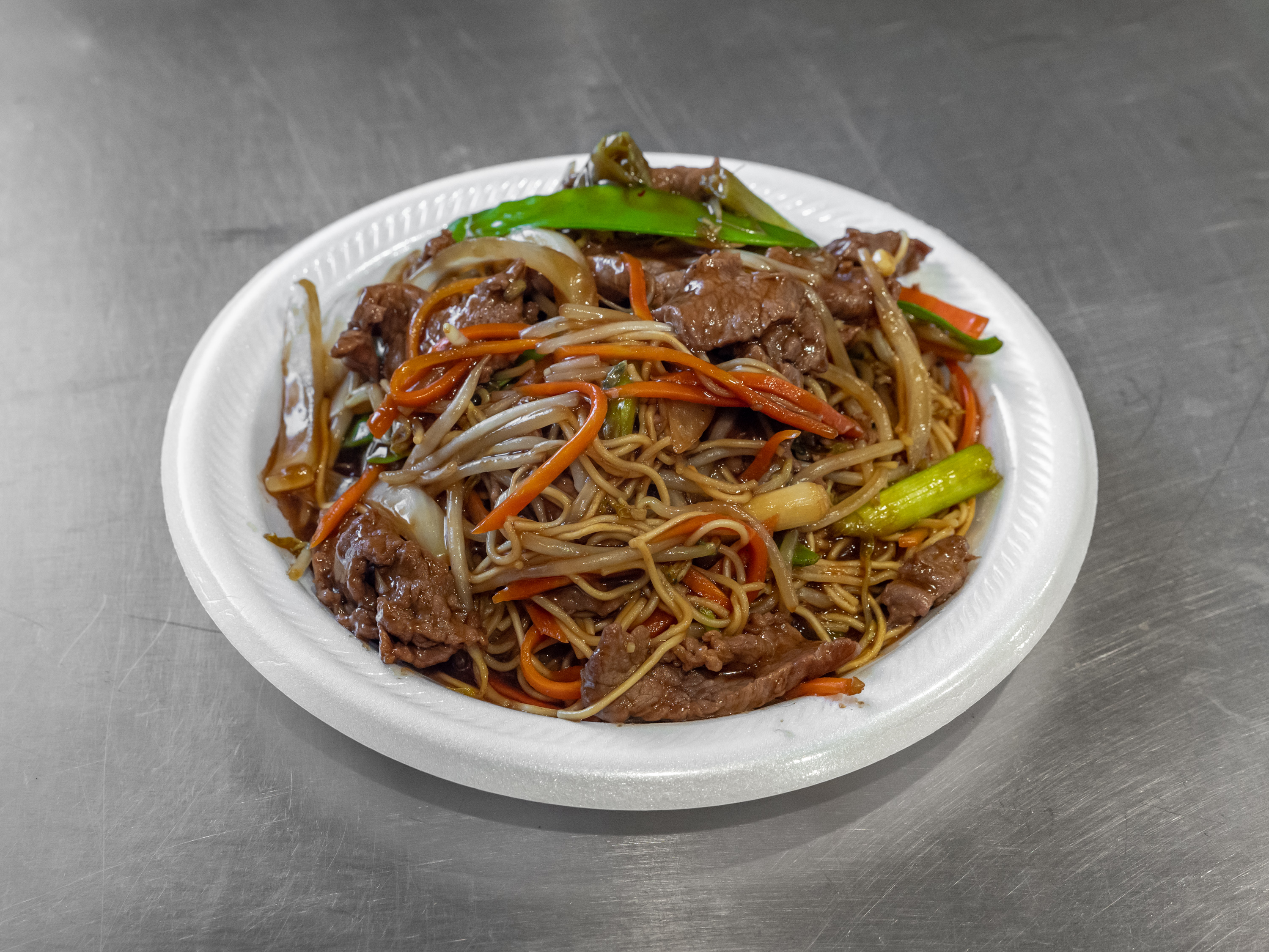 Order Beef Lo Mein food online from China Moon store, Clinton Township on bringmethat.com