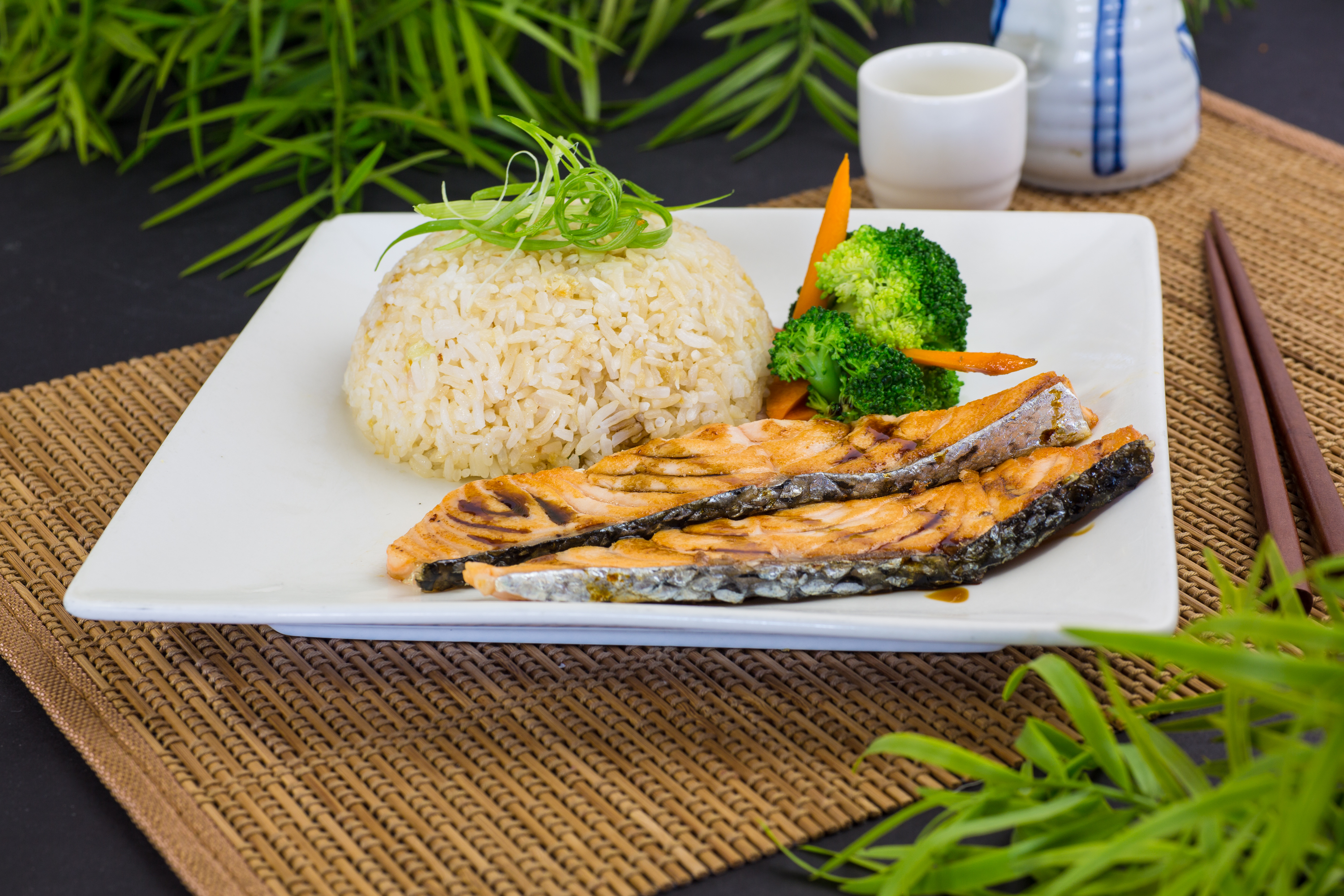 Order Grilled Salmon with Garlic Fried Rice Bowl food online from Shin store, Long Beach on bringmethat.com