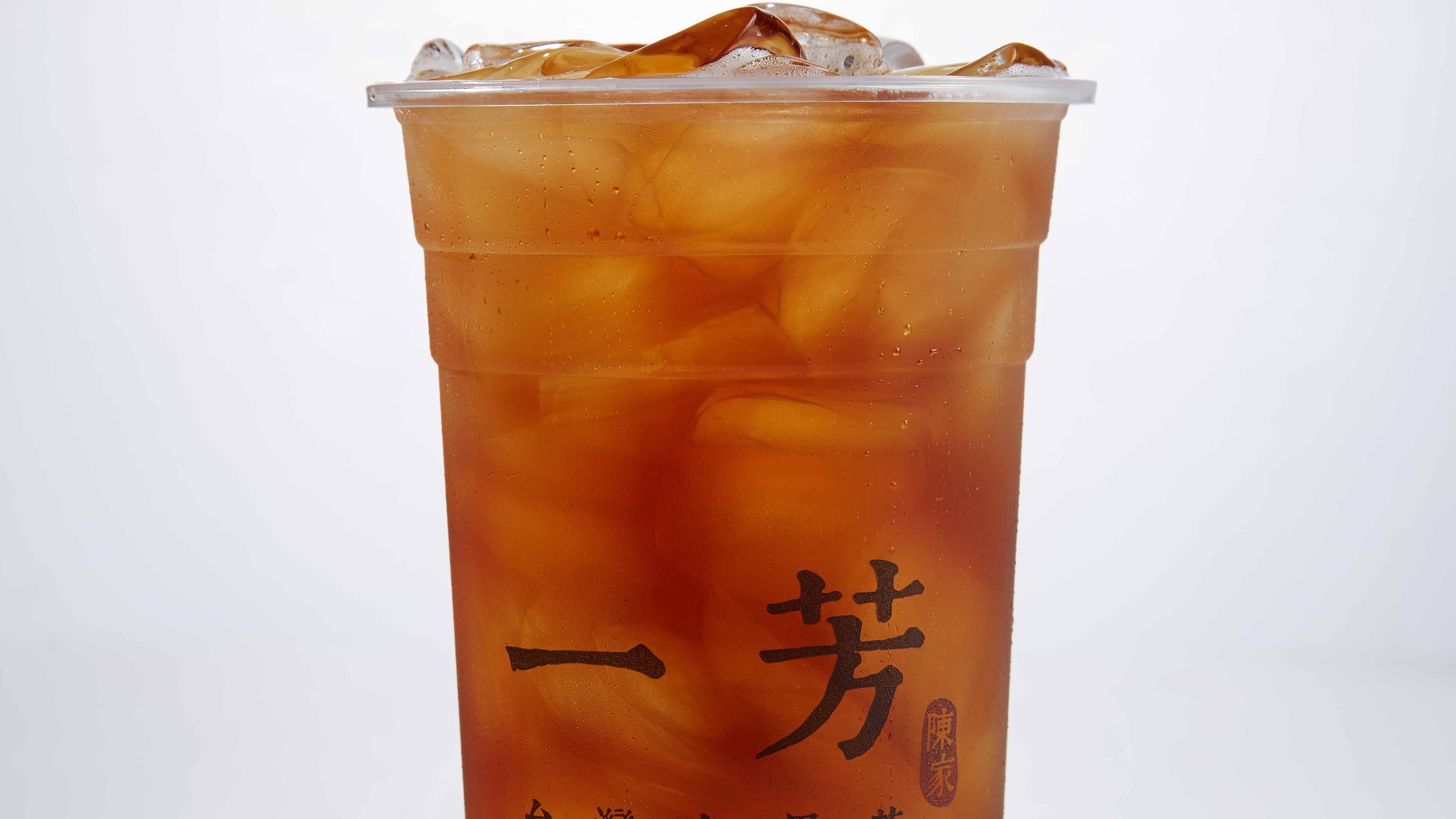 Order Iced Sun Moon Lake Black Tea food online from Yifang Taiwan Fruit Tea store, Berkeley on bringmethat.com