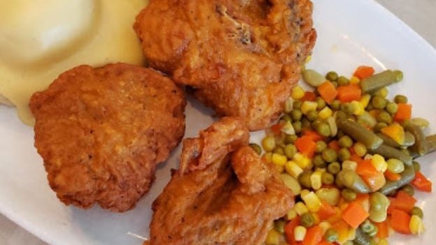 Order 4 Pieces Fried Chicken Dinner food online from Mothers Pancake House and Restaurant store, Aurora on bringmethat.com