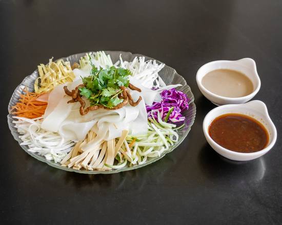 Order 1. North Eastern Style Salad with Flat Crystal Noodle 东北大拉皮 food online from Yang Dumpling store, Fremont on bringmethat.com