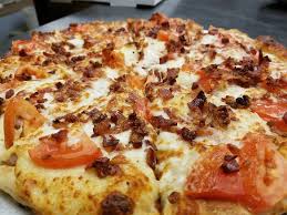 Order 12" Kentucky Hot Brown Pizza food online from Danny Mac Pizza store, Louisville on bringmethat.com