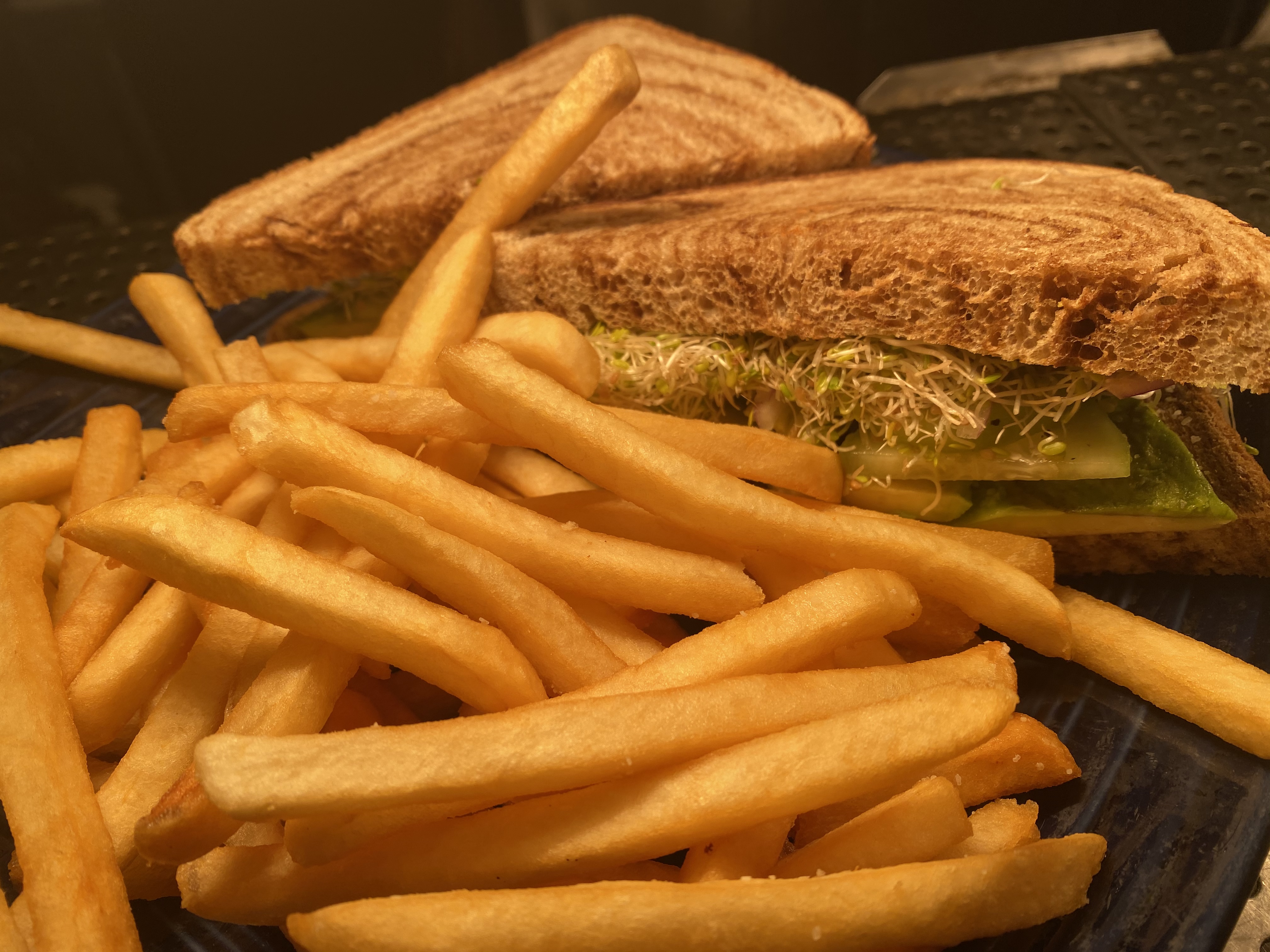 Order Veggie Sandwich (V)  food online from Churchill Pub & Grille store, San Marcos on bringmethat.com