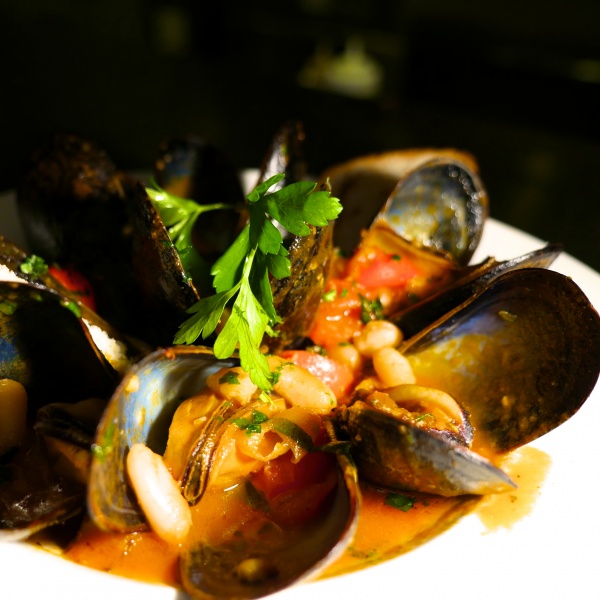 Order Sauteed Maine Mussels food online from Cesco osteria store, Bethesda on bringmethat.com