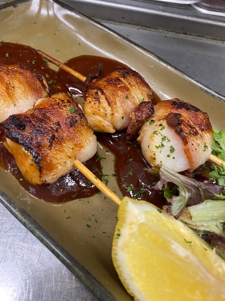 Order Scallops Wrapped In Bacon food online from Buckeye Tavern store, Macungie on bringmethat.com