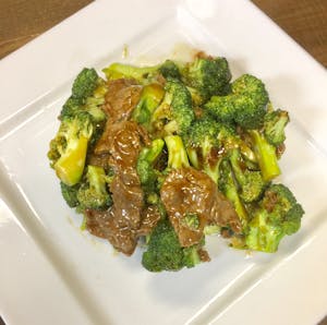 Order 113. Beef with Broccoli food online from Best Garden store, Douglaston on bringmethat.com