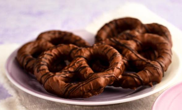 Order 3 Pretzels food online from Rocky Mountain Chocolate Factory -Broomfield store, Broomfield on bringmethat.com