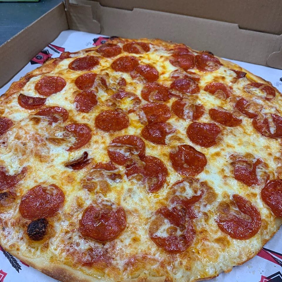 Order Pepperoni Pizza - Small 10'' food online from Oakland Ave Pizza & Subs store, Methuen on bringmethat.com