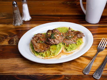 Order Tortilla con Carne Asada food online from Cafe Guatemalteco store, San Francisco on bringmethat.com