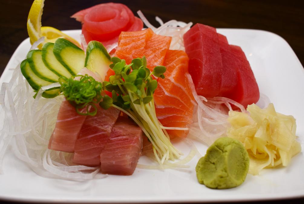 Order Sashimi Sampler Small Plate food online from Akaya Sushi, Izakaya & Ramen store, Richardson on bringmethat.com