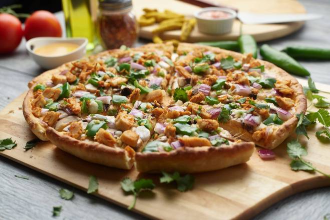 Order  Halal Chicken Tikka Masala Pizzatwist food online from Chicago Pizza With A Twist store, Plainsfield on bringmethat.com