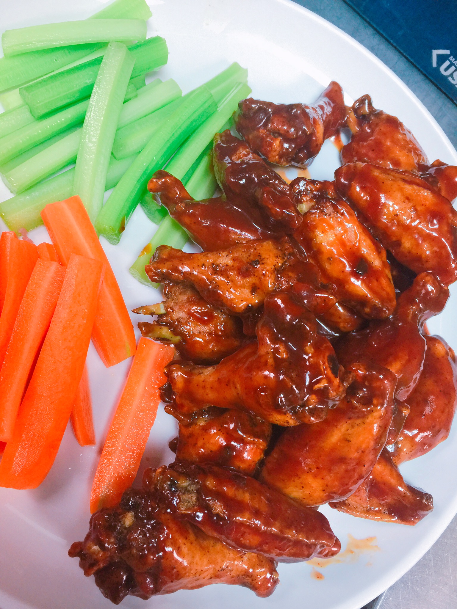 Order Shakers Wings food online from Shakers Bar and Grill store, Wixom on bringmethat.com