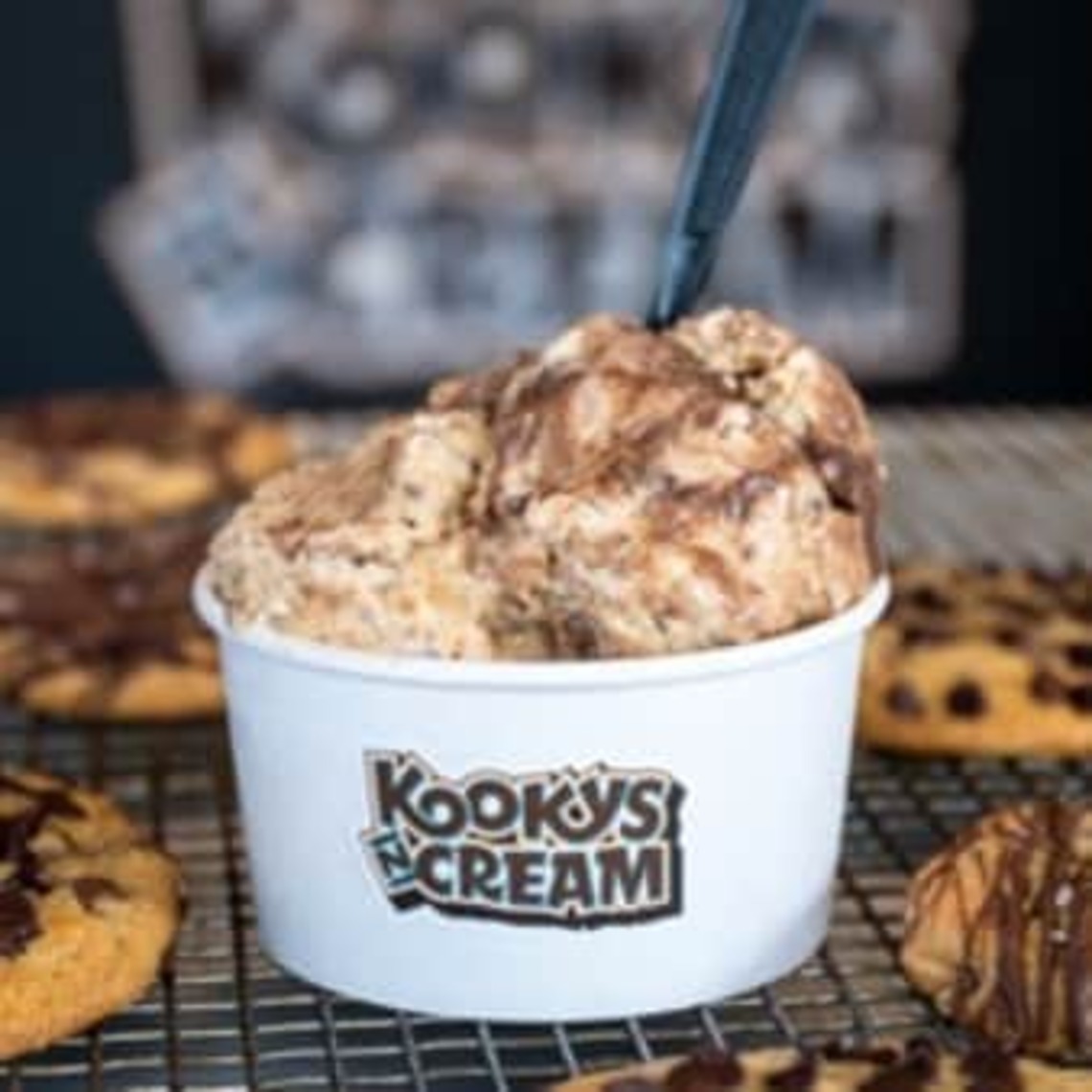 Order Cookie Cream Pint food online from Woodchips Express store, Oxford Charter Township on bringmethat.com