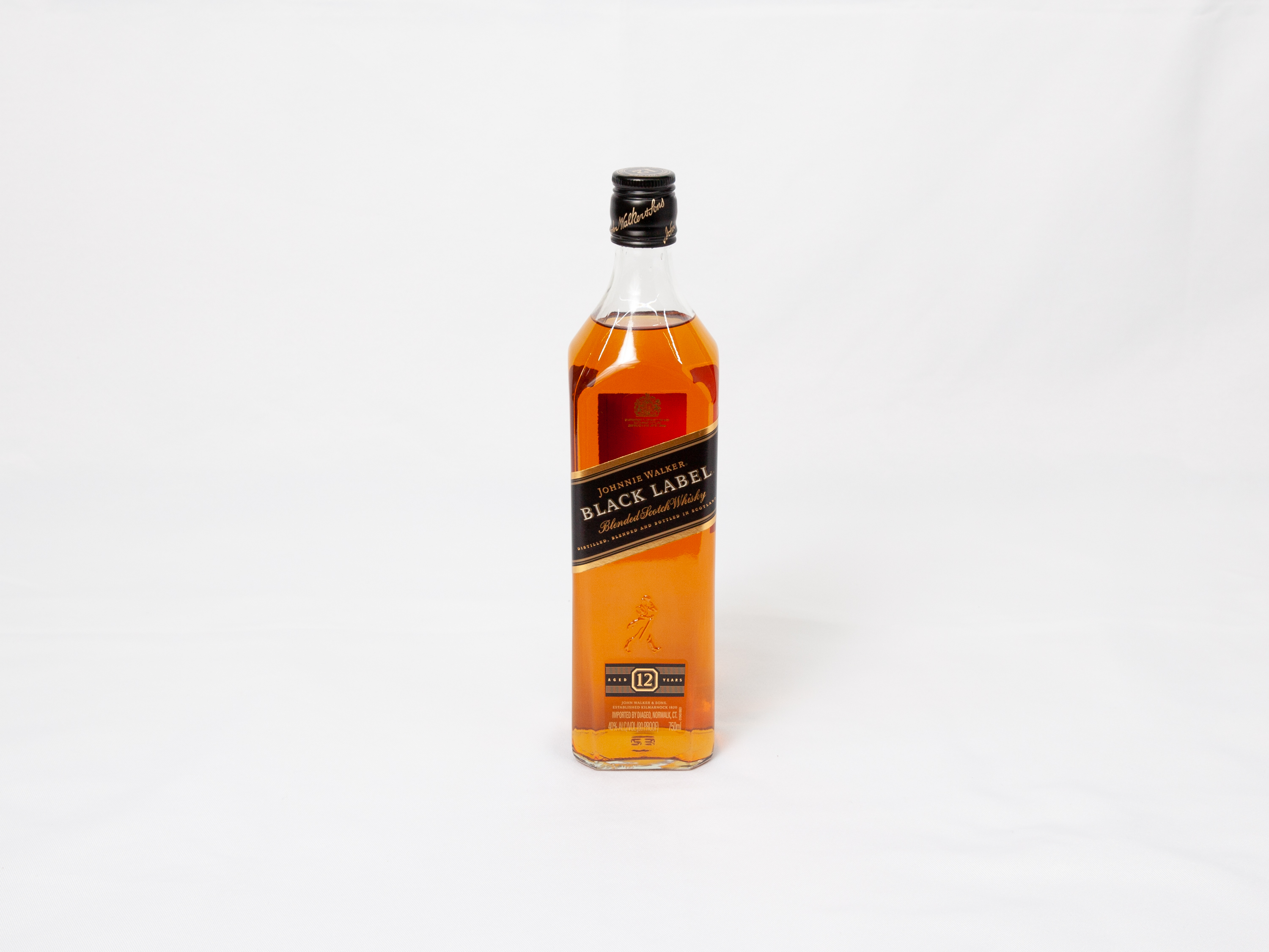 Order 750 ml Johnnie Walker Black Label Whiskey food online from Bucktown Food And Liquor store, Chicago on bringmethat.com
