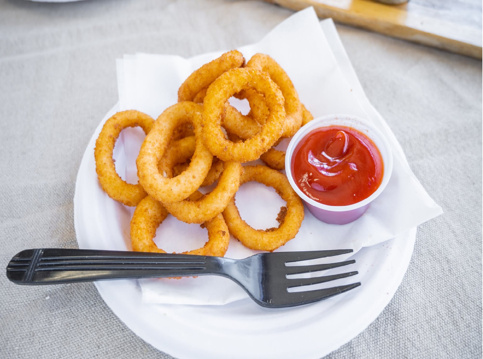 Order Onion Rings food online from Chillin Pizza store, Philadelphia on bringmethat.com