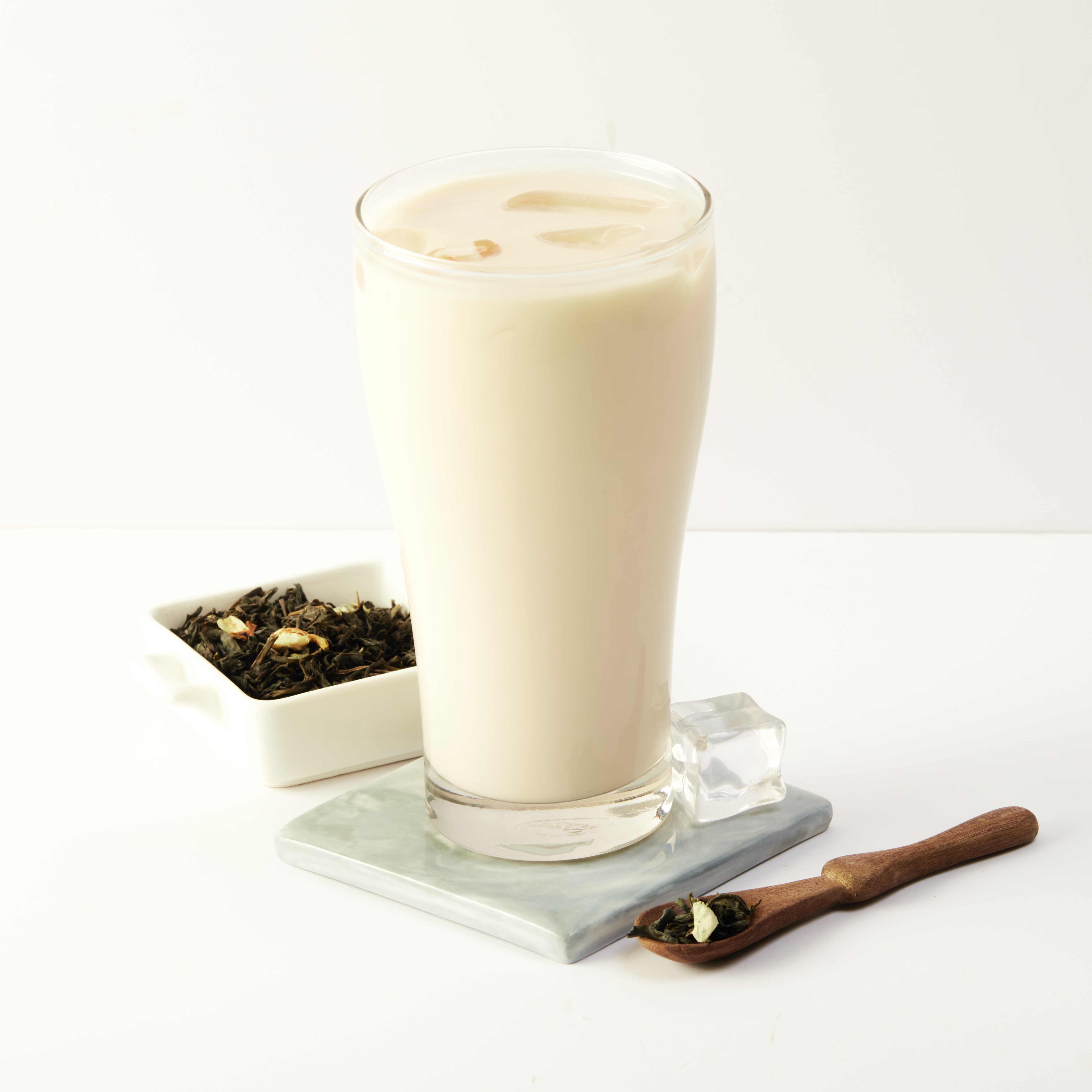 Order Premium Jasmine Green Milk Tea food online from The Bunny Tea store, La Quinta on bringmethat.com
