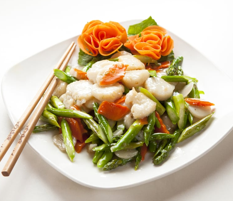 Order 6. Stir-Fry Scallop with Asparagus in 芦笋炒干贝Garlic Sauce food online from Chow Mein House store, Las Vegas on bringmethat.com