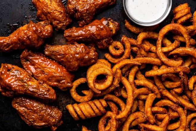 Order 8 Smoked Bone-In Wings food online from Chili'S Grill &Amp; Bar store, New Iberia on bringmethat.com