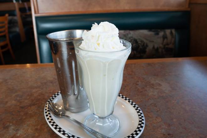 Order Malted Milkshake food online from Black Bear Diner store, Las Vegas - Sahara on bringmethat.com