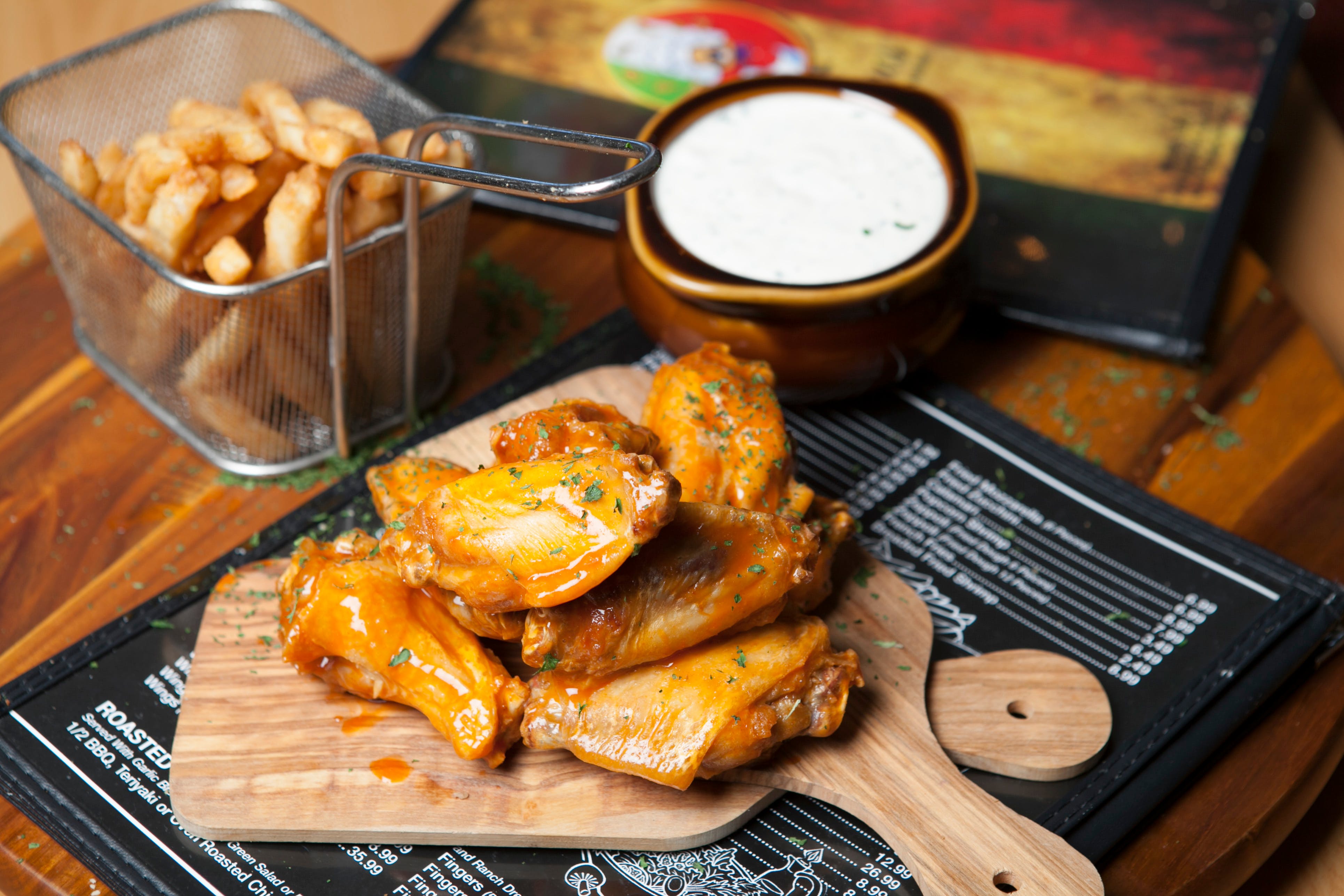 Order Chicken Wings - 10 Pieces food online from Lino's Pizzeria and Italian store, North Las Vegas on bringmethat.com