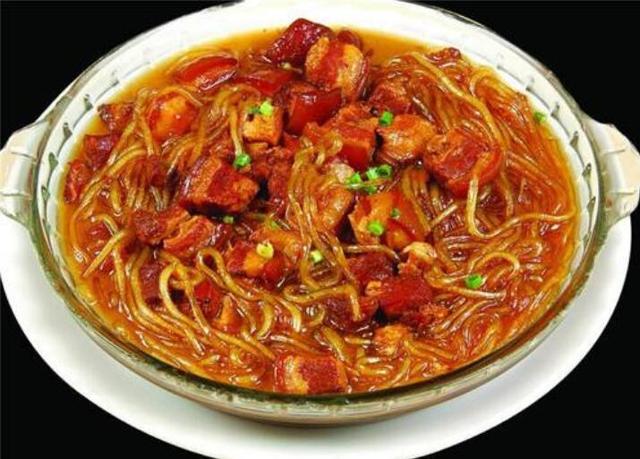 Order Glass Noodle Soup with Pork Belly猪肉炖粉条 food online from Frice store, Chino Hills on bringmethat.com