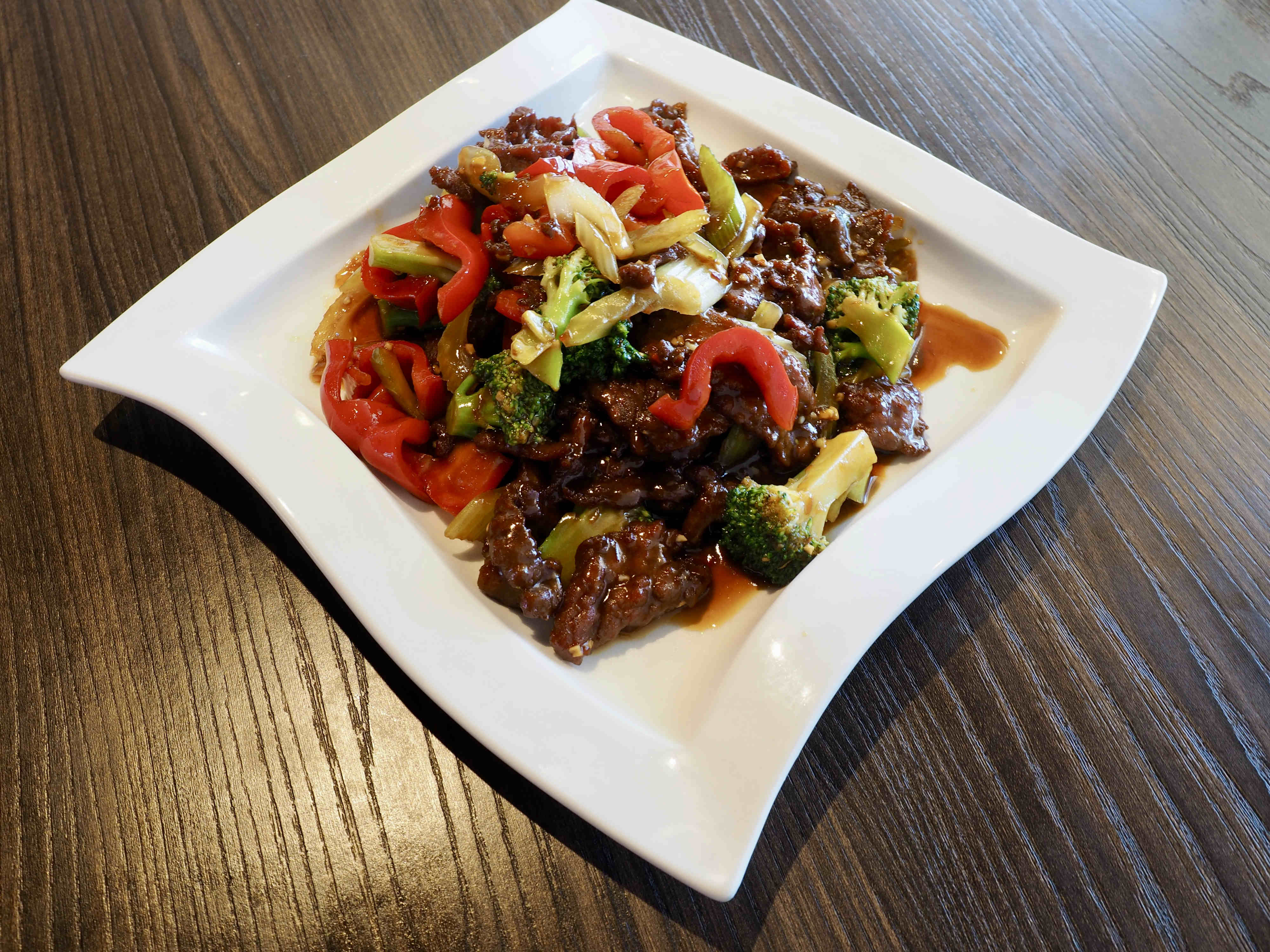 Order Sriracha Beef food online from Ginger Zing store, Mesa on bringmethat.com