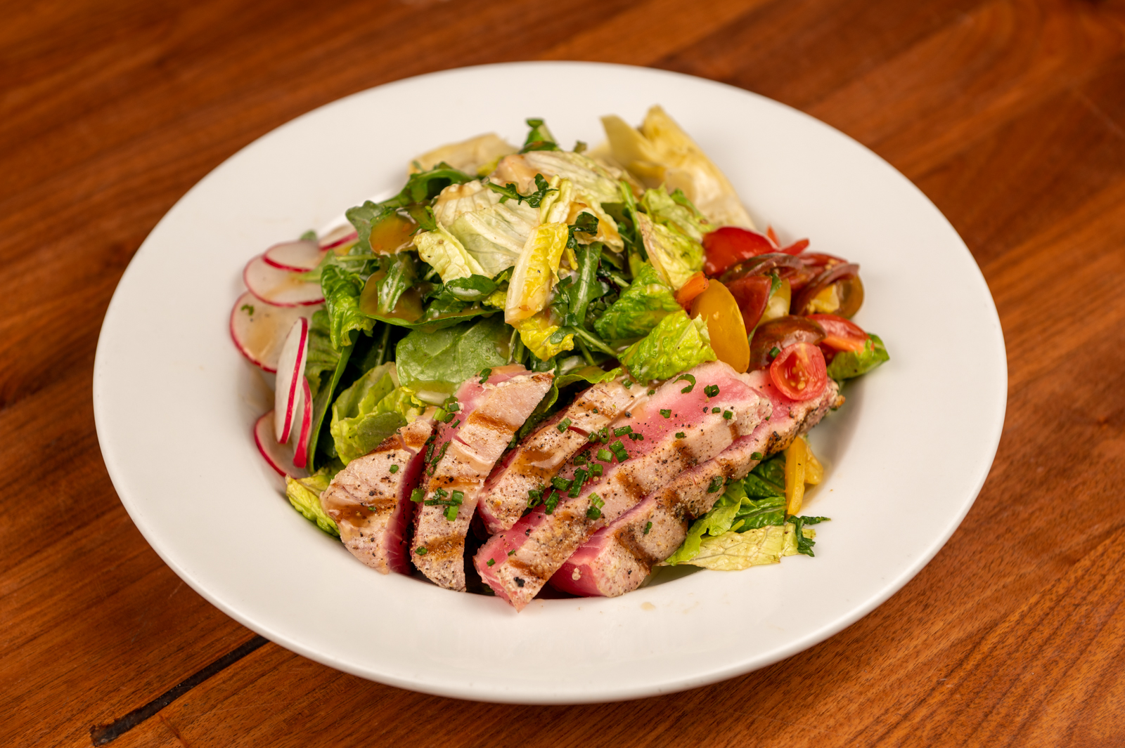 Order Seared Tuna Salad food online from Westwood store, San Francisco on bringmethat.com