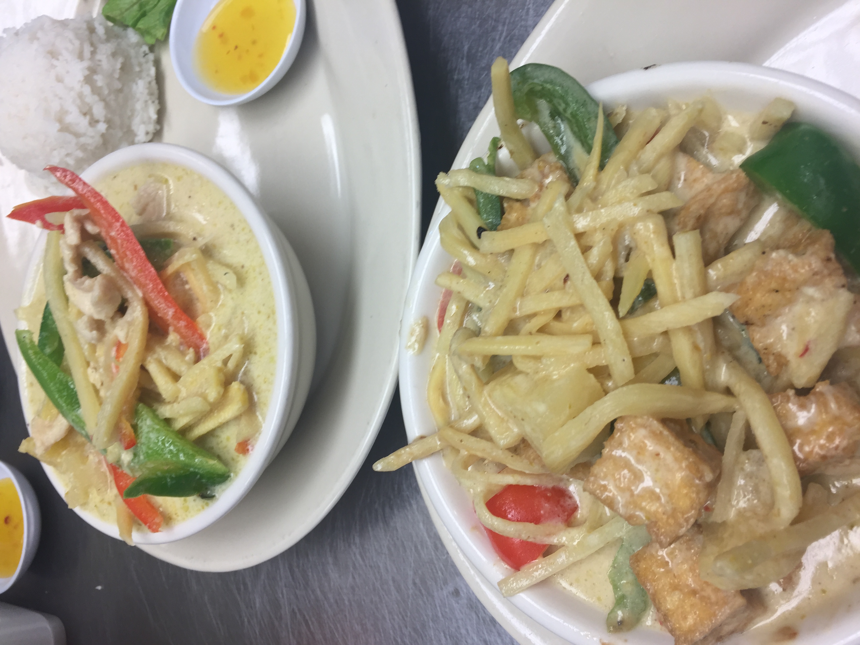 Order Green Curry food online from Sushi Thai Delight store, Edmond on bringmethat.com
