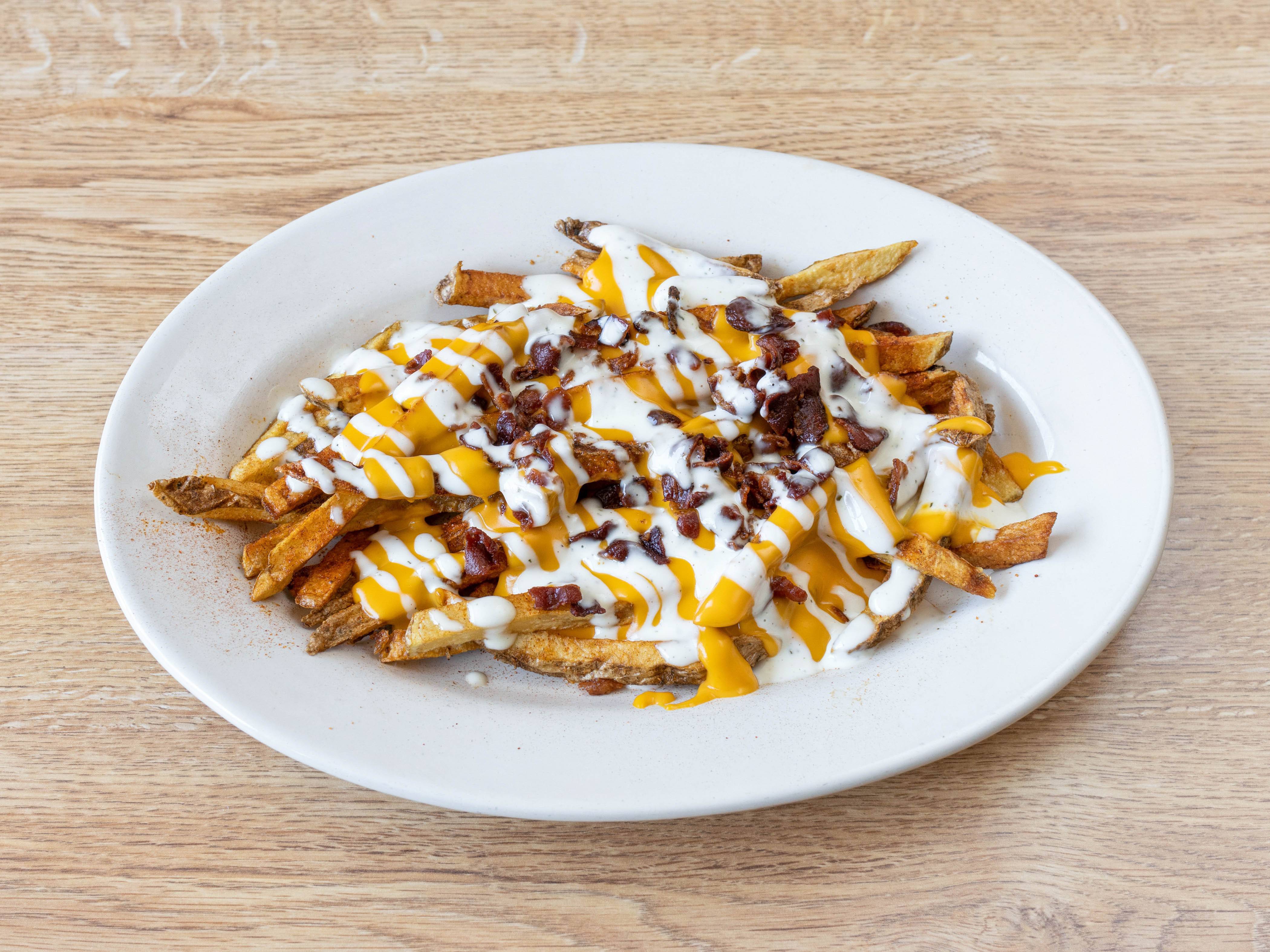 Order Loaded Fries food online from Disilvios Family Grill store, Hubbard on bringmethat.com