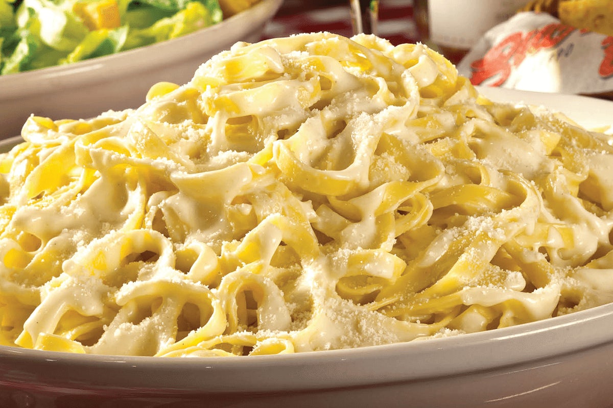 Order Fettuccine Alfredo food online from Buca Di Beppo store, Columbus on bringmethat.com