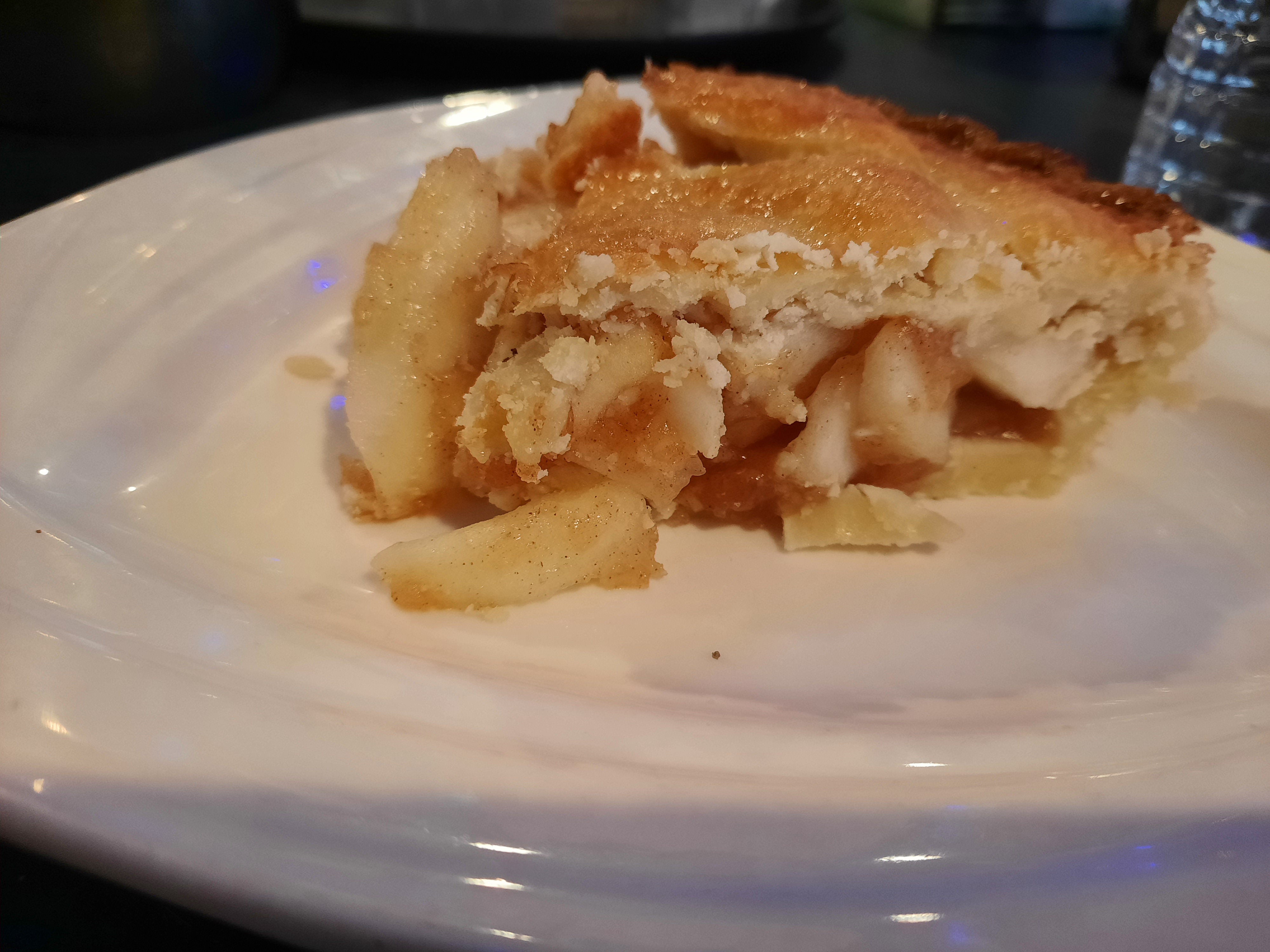Order Country Apple Pie  food online from Galaxy Diner store, New York on bringmethat.com