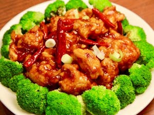 Order L21. General Tso's Chicken Lunch 左宗鸡 (午) food online from Hai Sun Restaurant store, Brooklyn on bringmethat.com