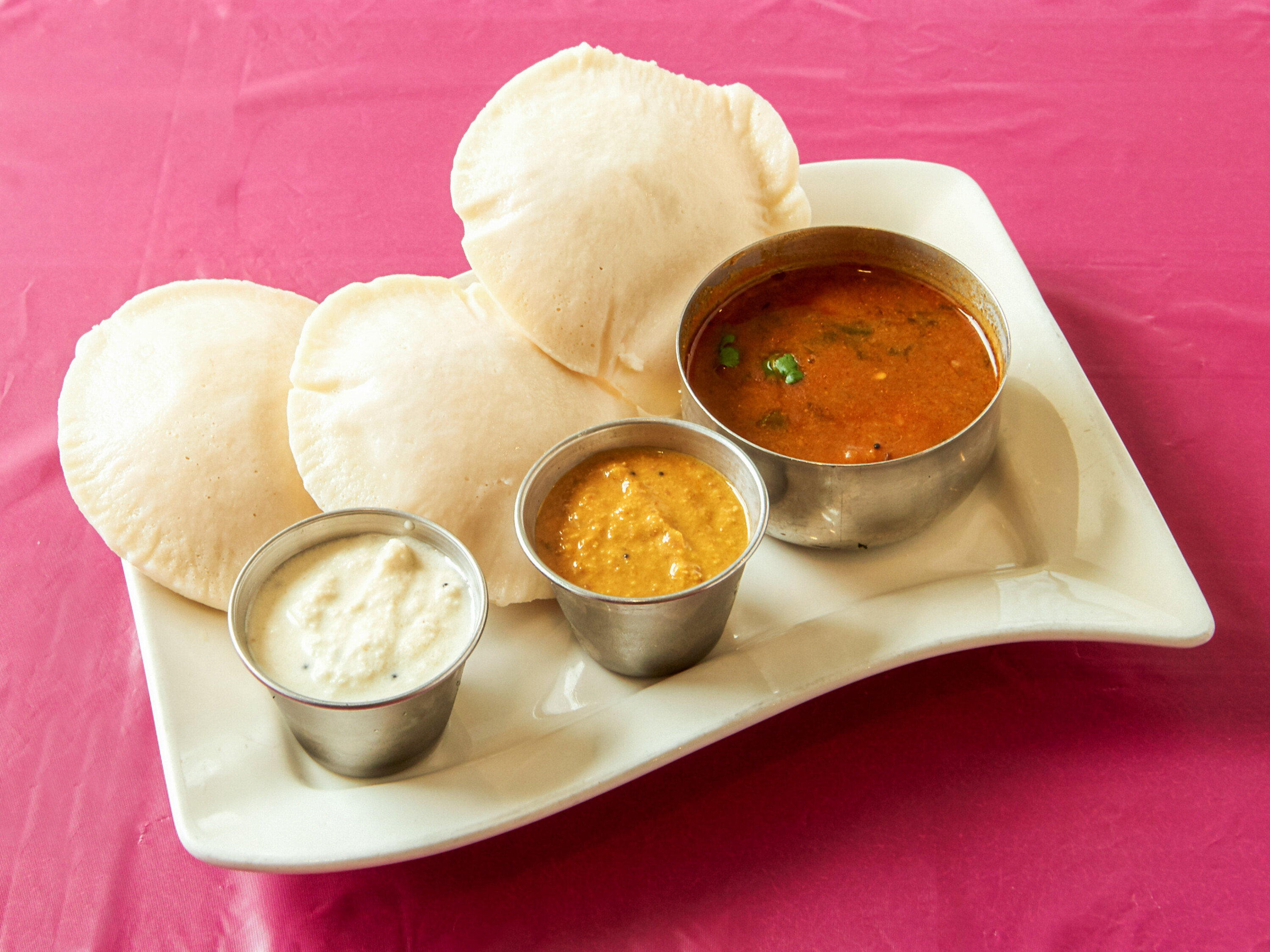 Order Amma's Special Idli food online from Curry Leaf Indian Cuisine store, Kentwood on bringmethat.com