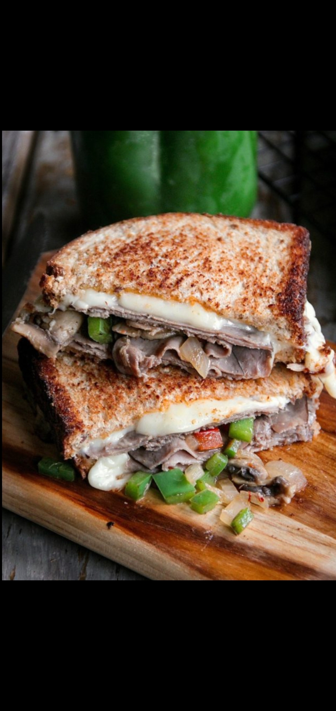 Order Grilled Roast Beef Green Onions Peppers  Jalapeños Melted Cheese Chipotle Mayonnaise Signature Sandwich  food online from American Gourmet Foods Deli store, New York on bringmethat.com