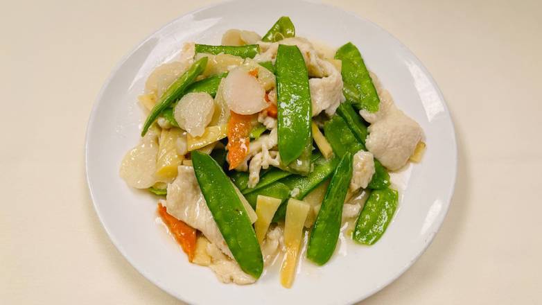 Order Chicken wSnow Peas food online from Yeung Shing Restaurant store, Los Gatos on bringmethat.com
