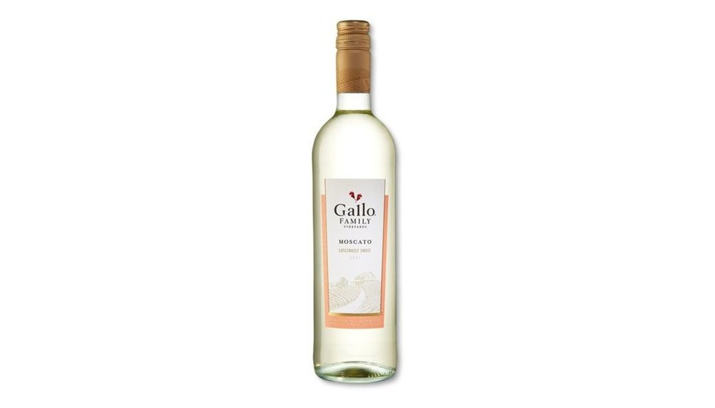 Order Ernest & Julio Gallo Twin Valley Moscato 750mL food online from Village Liquor store, Lancaster on bringmethat.com