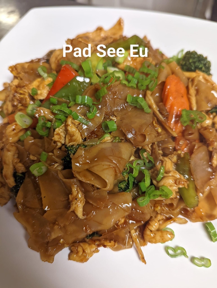 Order Pad See Eu food online from Roma Thai & Burmese Cuisine store, Buffalo on bringmethat.com