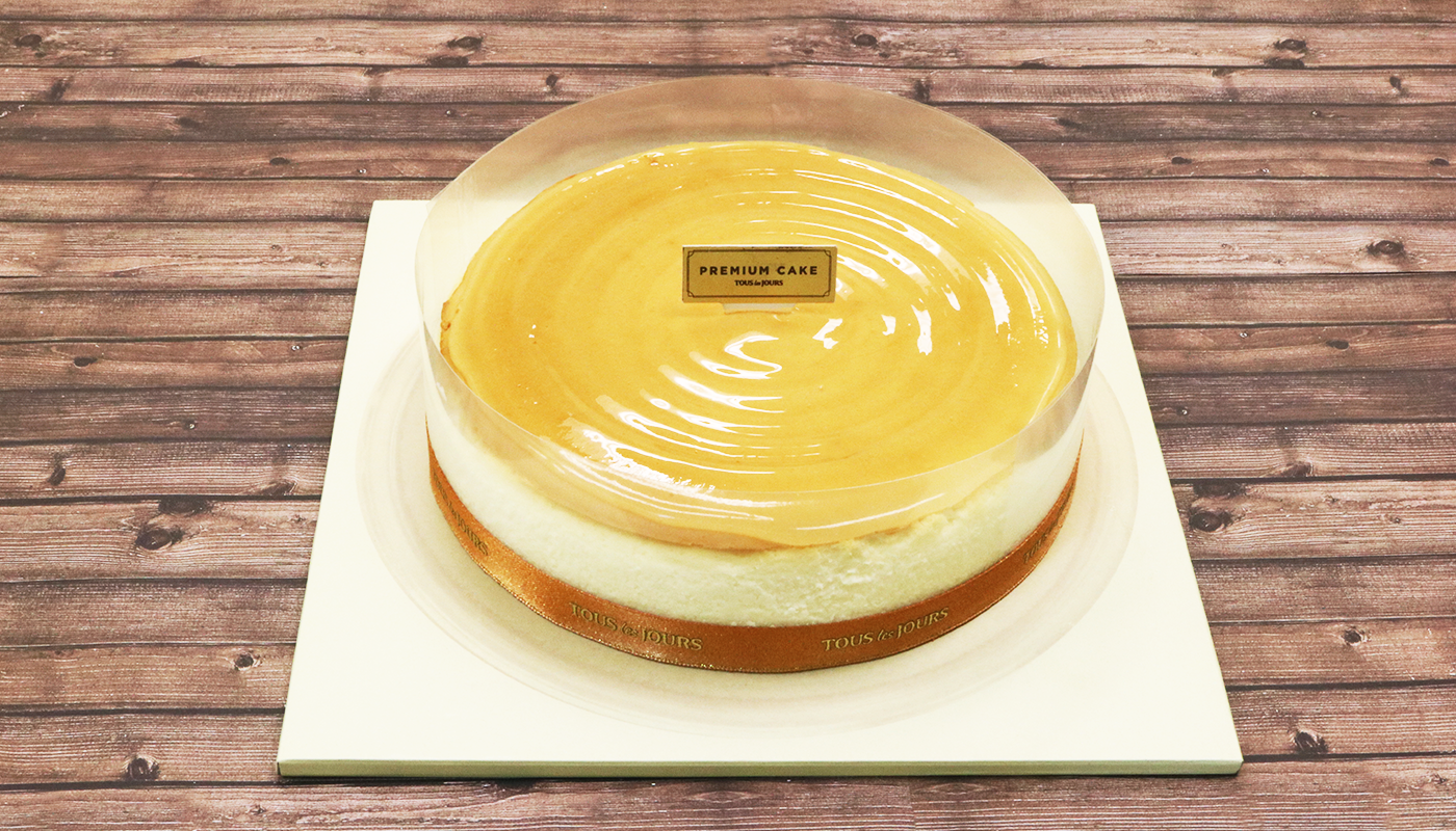 Order 7" Baked Cheese Cake food online from Tous Les Jours store, Carrollton on bringmethat.com