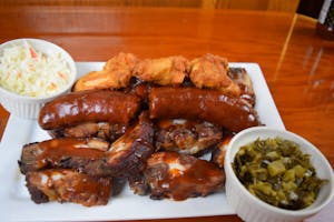 Order Rib Tips, Hot Links, Wings food online from Robinson Bar And Grill store, Oak Park on bringmethat.com