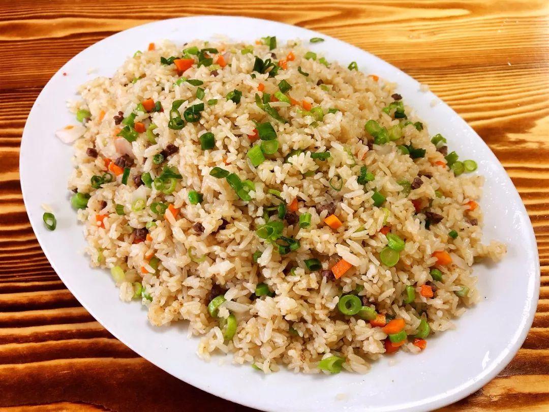 Order 1. Beef Fried Rice(牛肉炒饭) food online from New Fortune Restaurant store, San Francisco on bringmethat.com