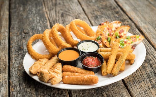 Order Native Combo Platter - Appetizer food online from Native Grill & Wings store, Laveen Village on bringmethat.com