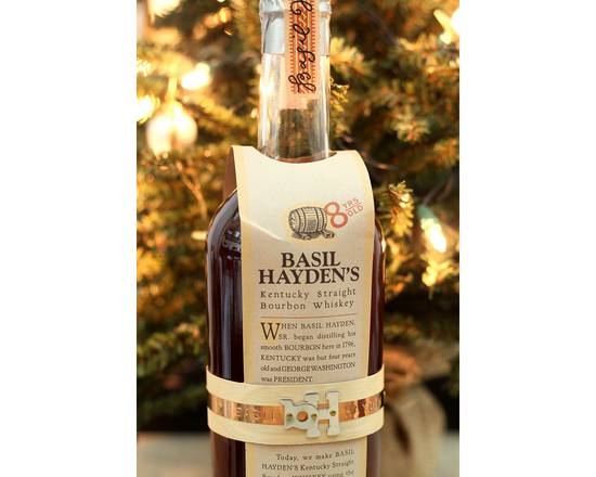 Order Basil Hayden's, 750mL whiskey (40.0% ABV) food online from Ogden Wine & Spirit store, Naperville on bringmethat.com