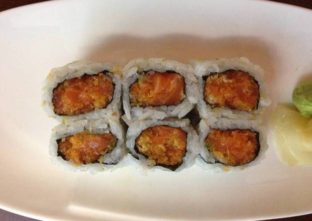 Order Spicy Salmon Roll food online from Taisho Bistro Japanese store, Henrietta on bringmethat.com