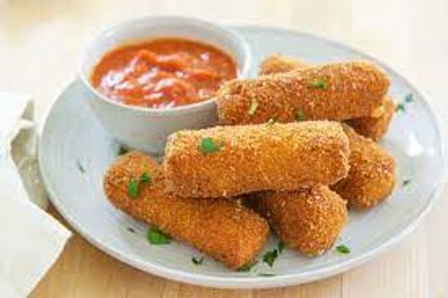 Order Side Mozzarella Cheese Sticks (6) w/ Marinara Dipping Sauce food online from Georgia Diner store, Duluth on bringmethat.com