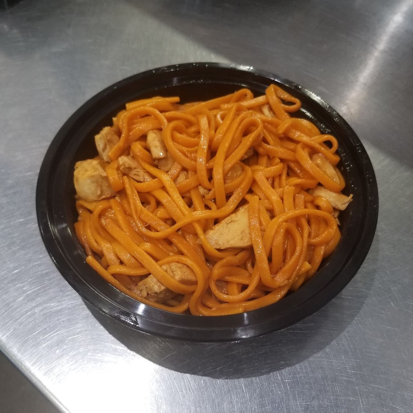 Order Kids' Chicken Lo Mein food online from Nam Noodles And More store, Pasadena on bringmethat.com