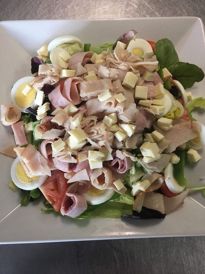 Order Chef's Salad - Salads food online from Amy's Family Pizzeria store, Hatboro on bringmethat.com