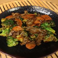 Order 19. Ginger Beef and Broccoli food online from Dragon Express store, Mesa on bringmethat.com