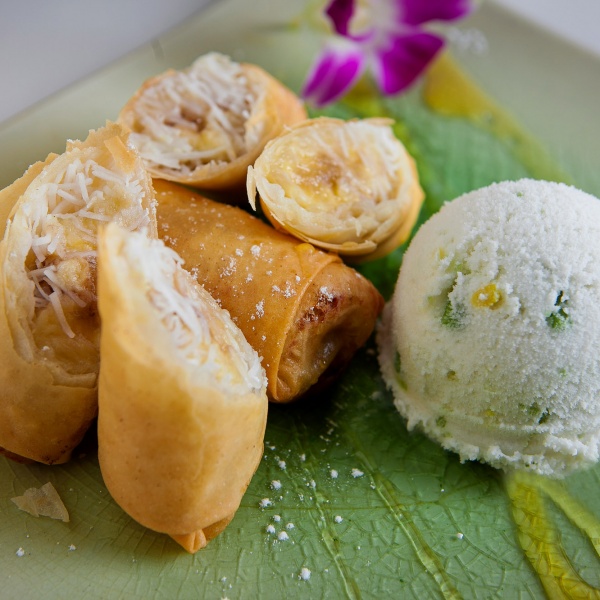 Order Banana Roll with Ice Cream food online from Siam chan thai cuisine store, Los Angeles on bringmethat.com
